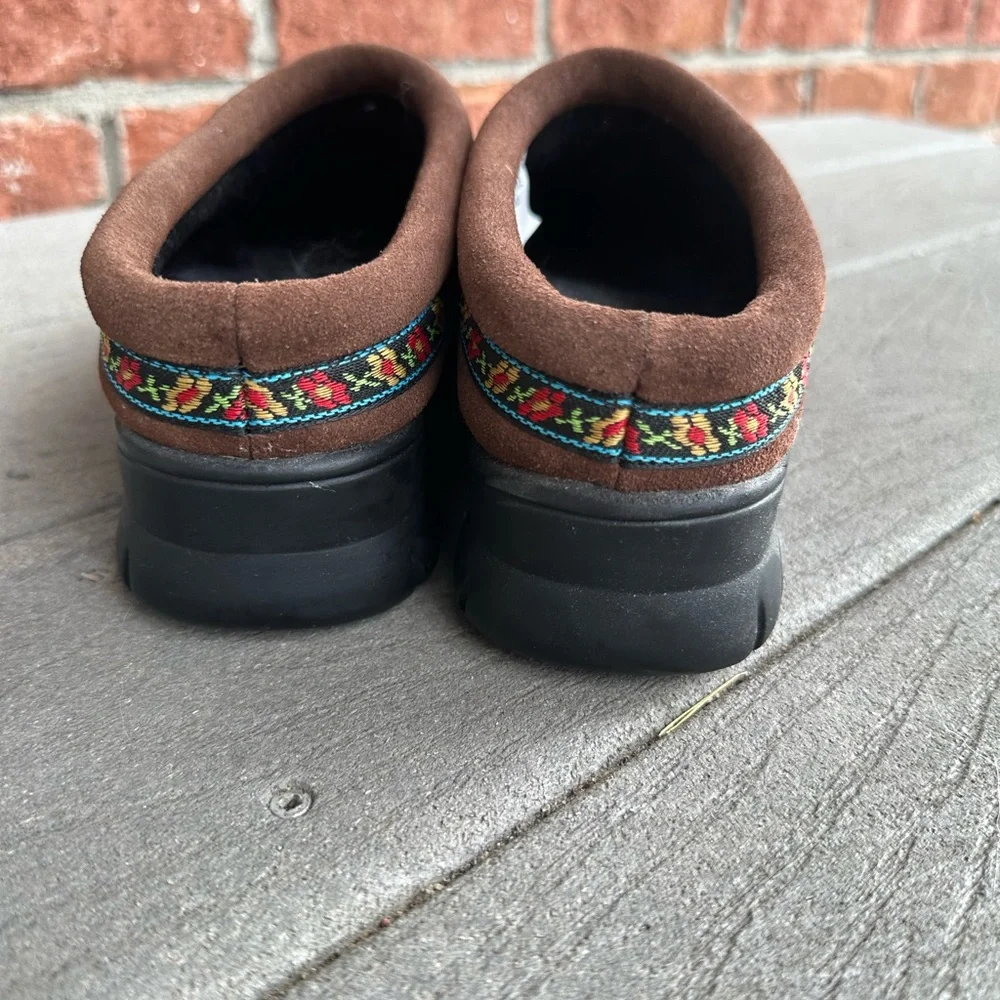 EUC Daniel Green suede clogs - Picture 5 of 8